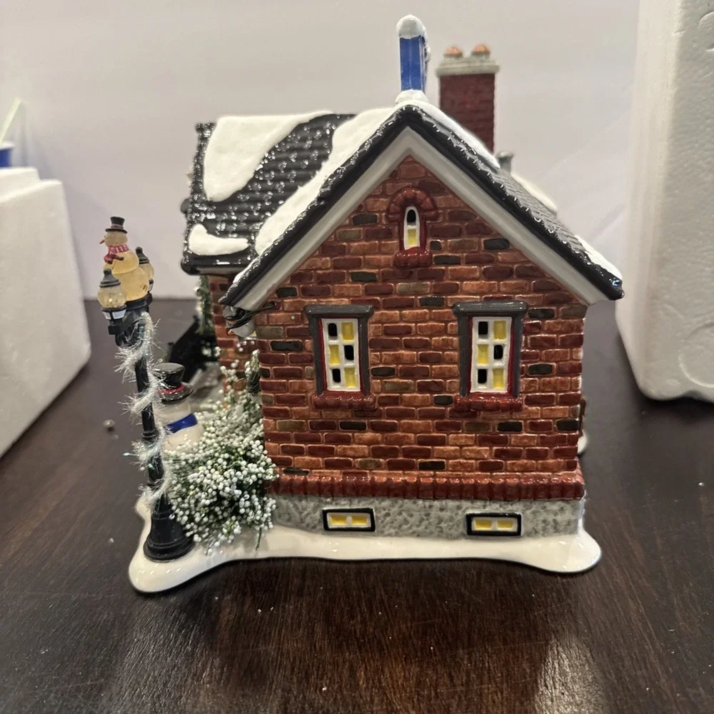 Dept 56 Snow Village The Snowman House 55390 RETIRED 2020 Christmas Missing cord